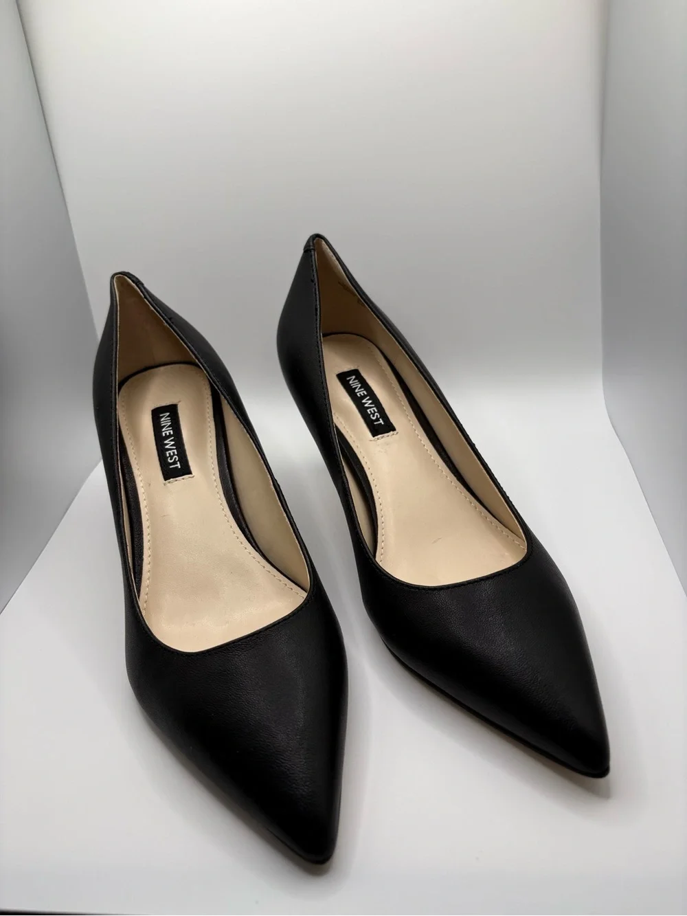 Nine West Black Leather Pointed Toe Pumps